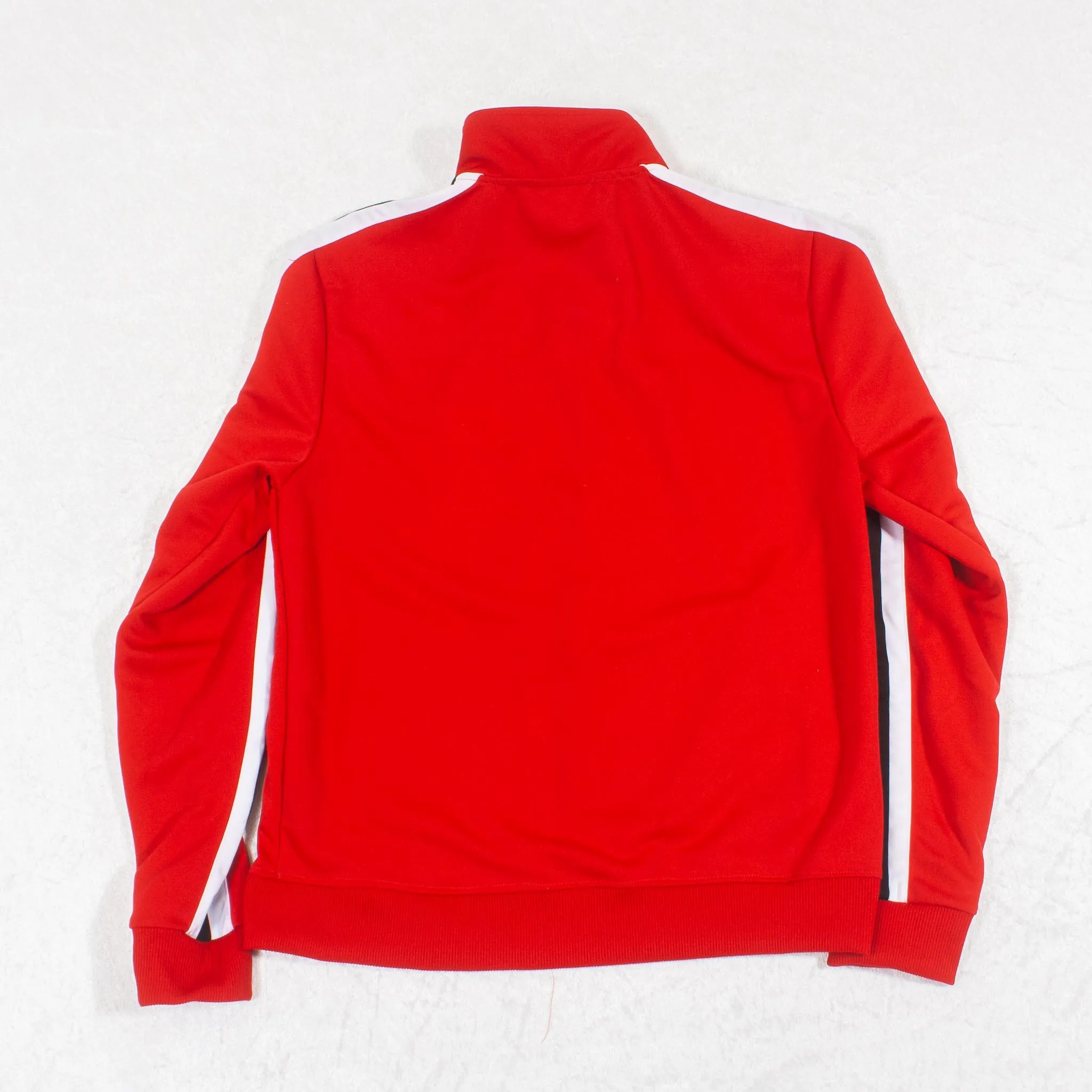 19:02 • STAGE track jacket