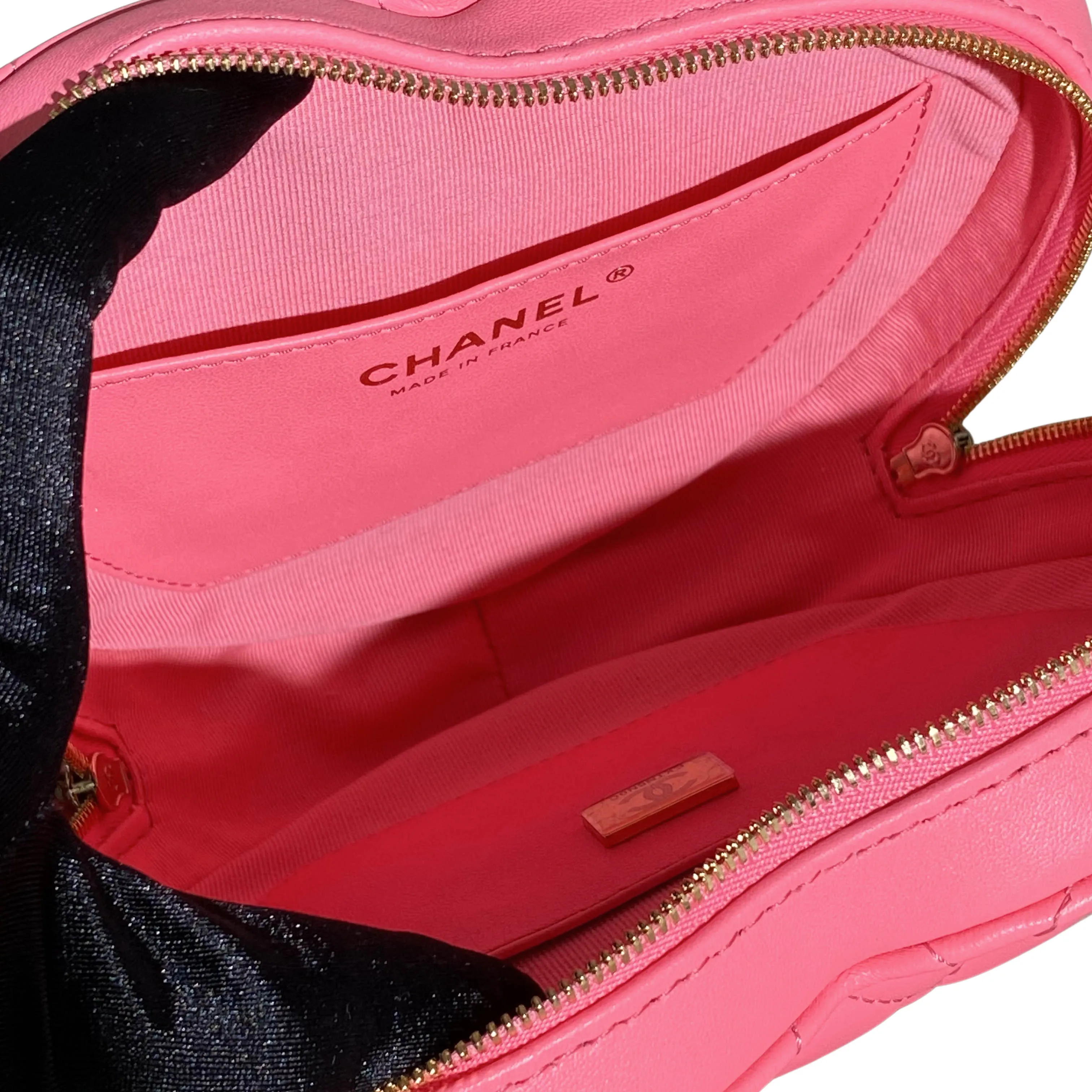 22S Large Heart Bag in Pink Lambskin