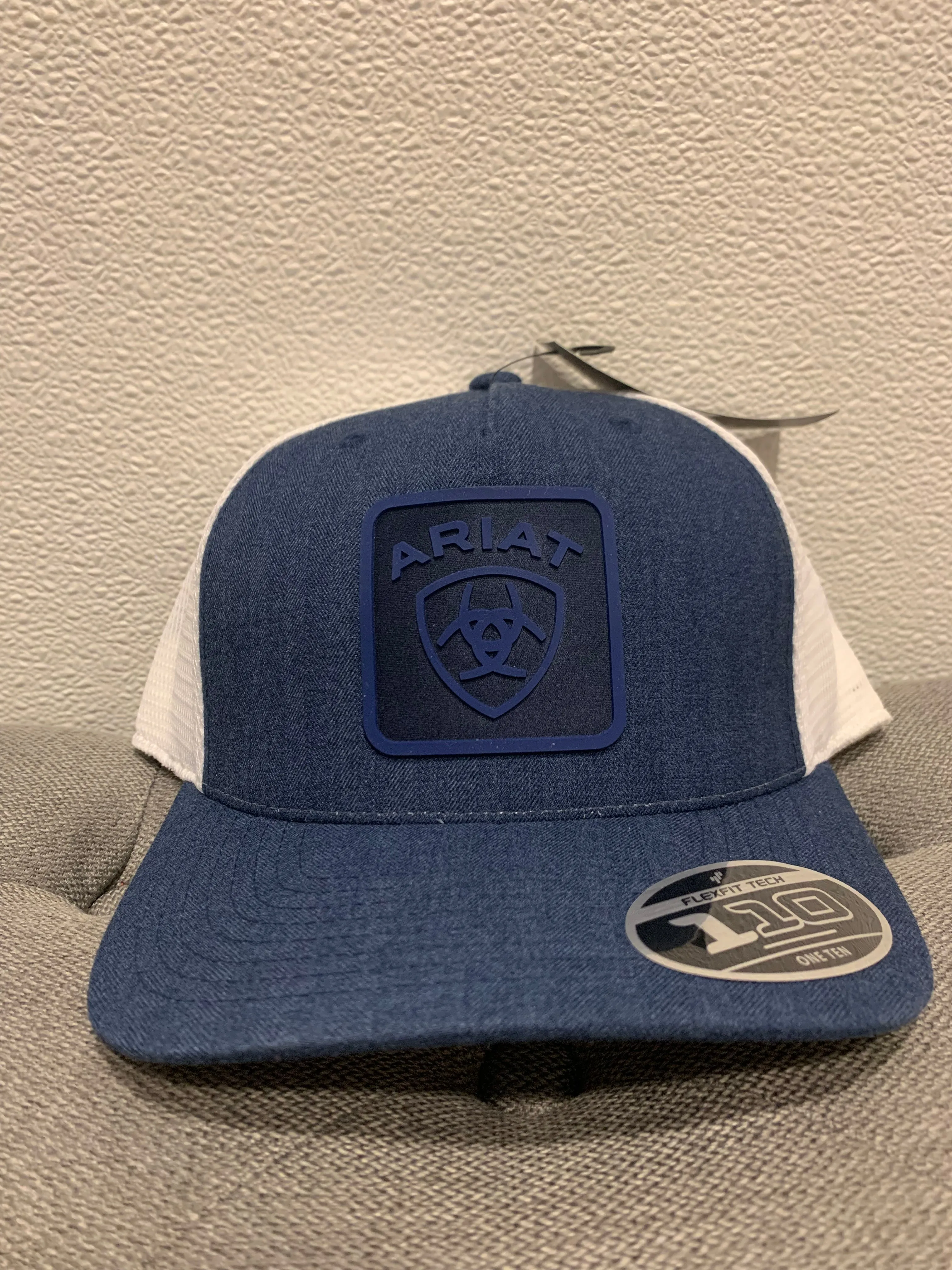 Ariat navy/blue  Cap