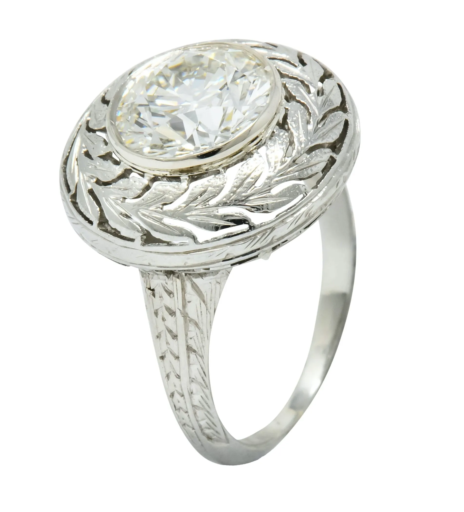 Art Deco 1.85 CTW Diamond 18 Karat White Gold Laurel Vintage Ring