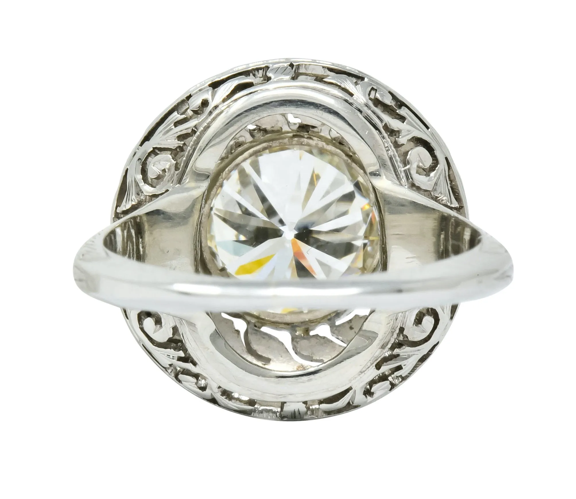 Art Deco 1.85 CTW Diamond 18 Karat White Gold Laurel Vintage Ring