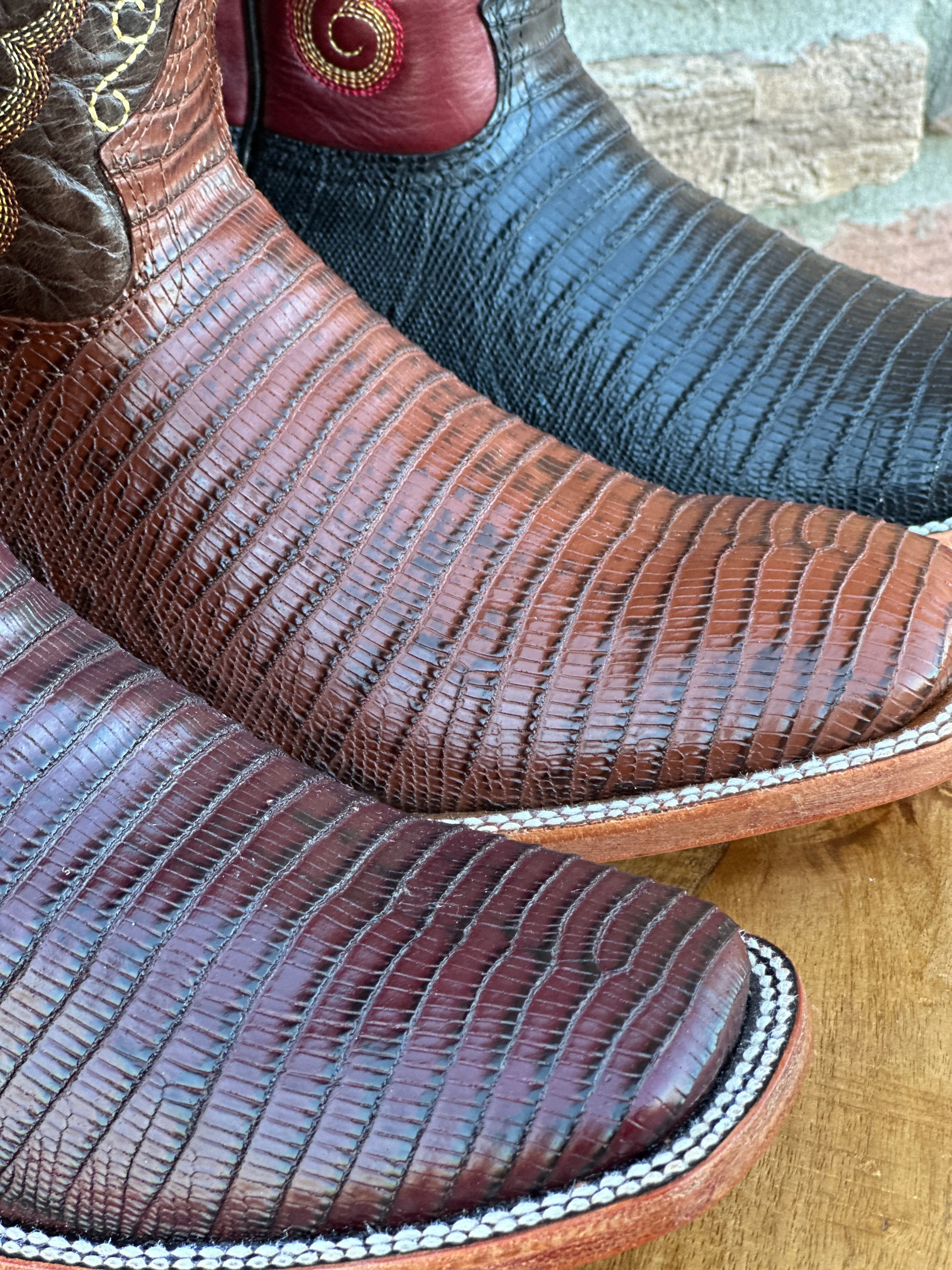 Artillero Cognac Teju Print Wide Square Toe Boots