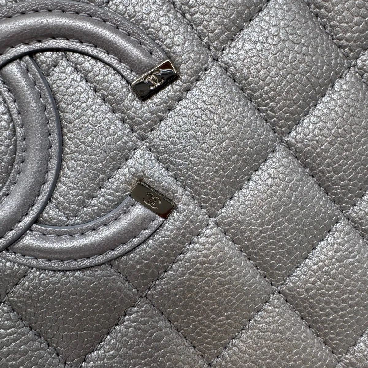 Chanel 2016 - 2017 Medium Filigree Vanity Case