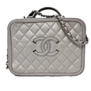 Chanel 2016 - 2017 Medium Filigree Vanity Case
