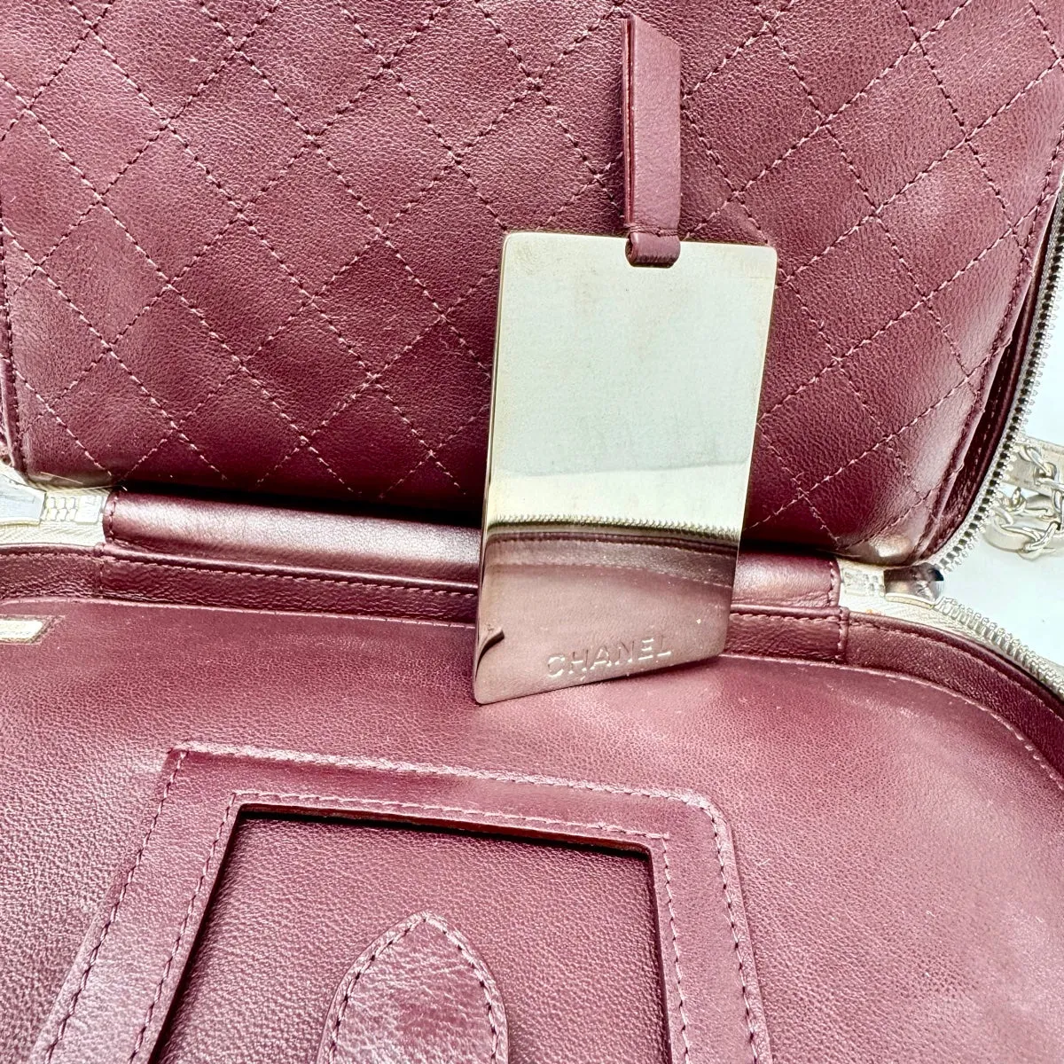Chanel 2016 - 2017 Medium Filigree Vanity Case