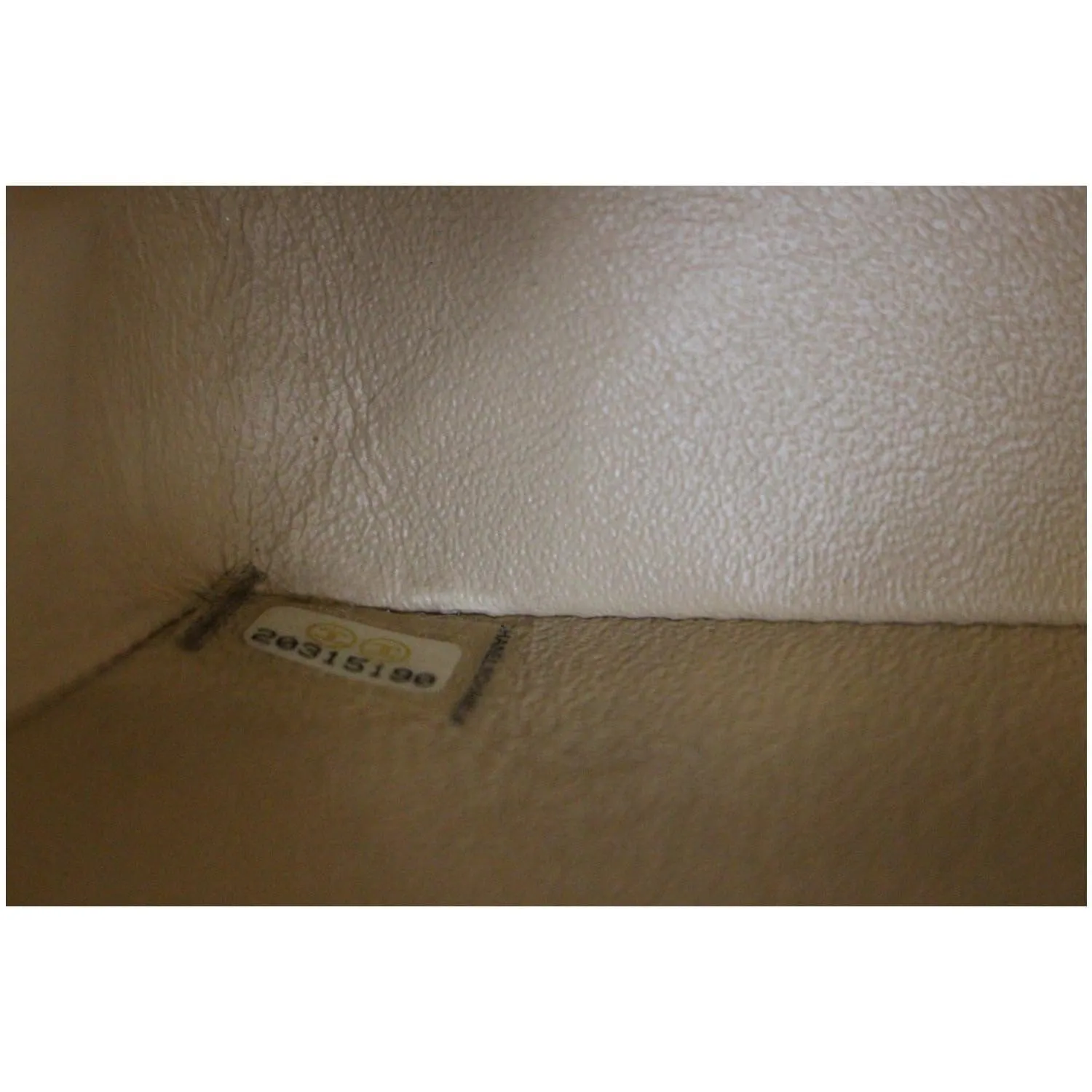 CHANEL Classic Medium Double Flap Shoulder Bag