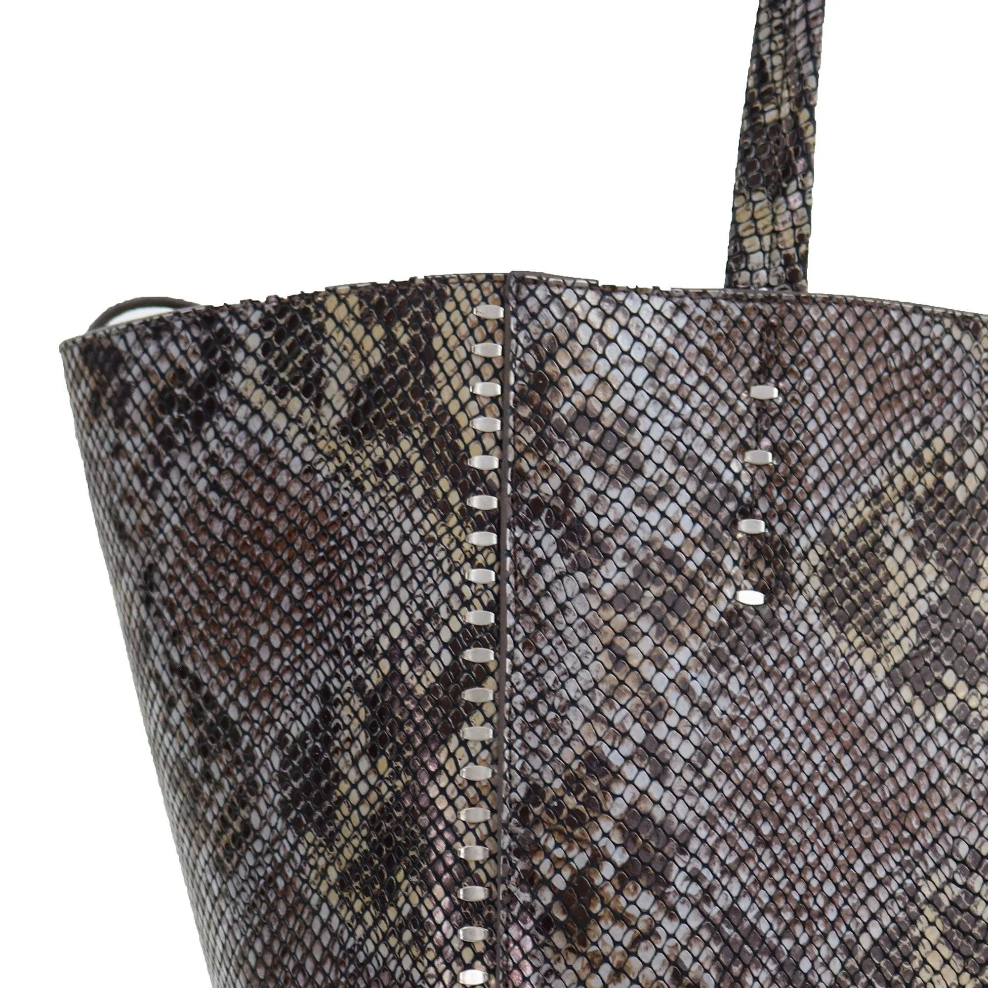Dannie Tote