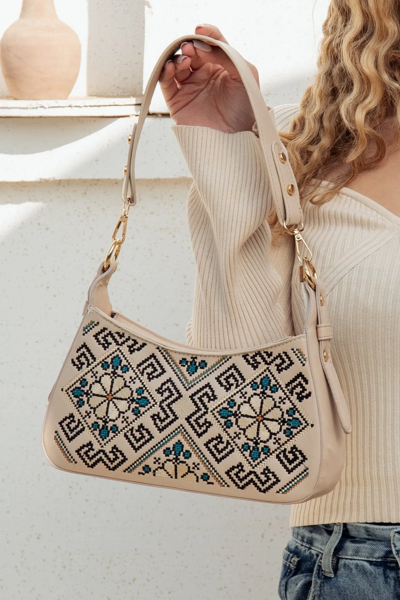 Embroidered Kulta Cross Bag - Beige