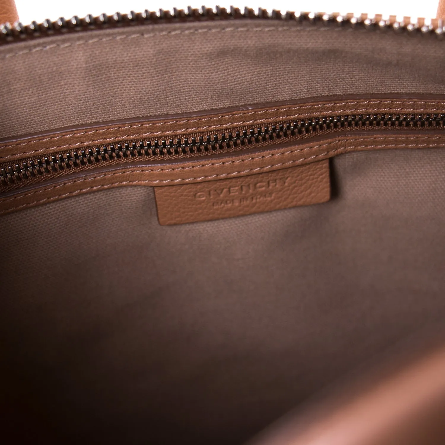 Givenchy Medium Antigona Stachel
