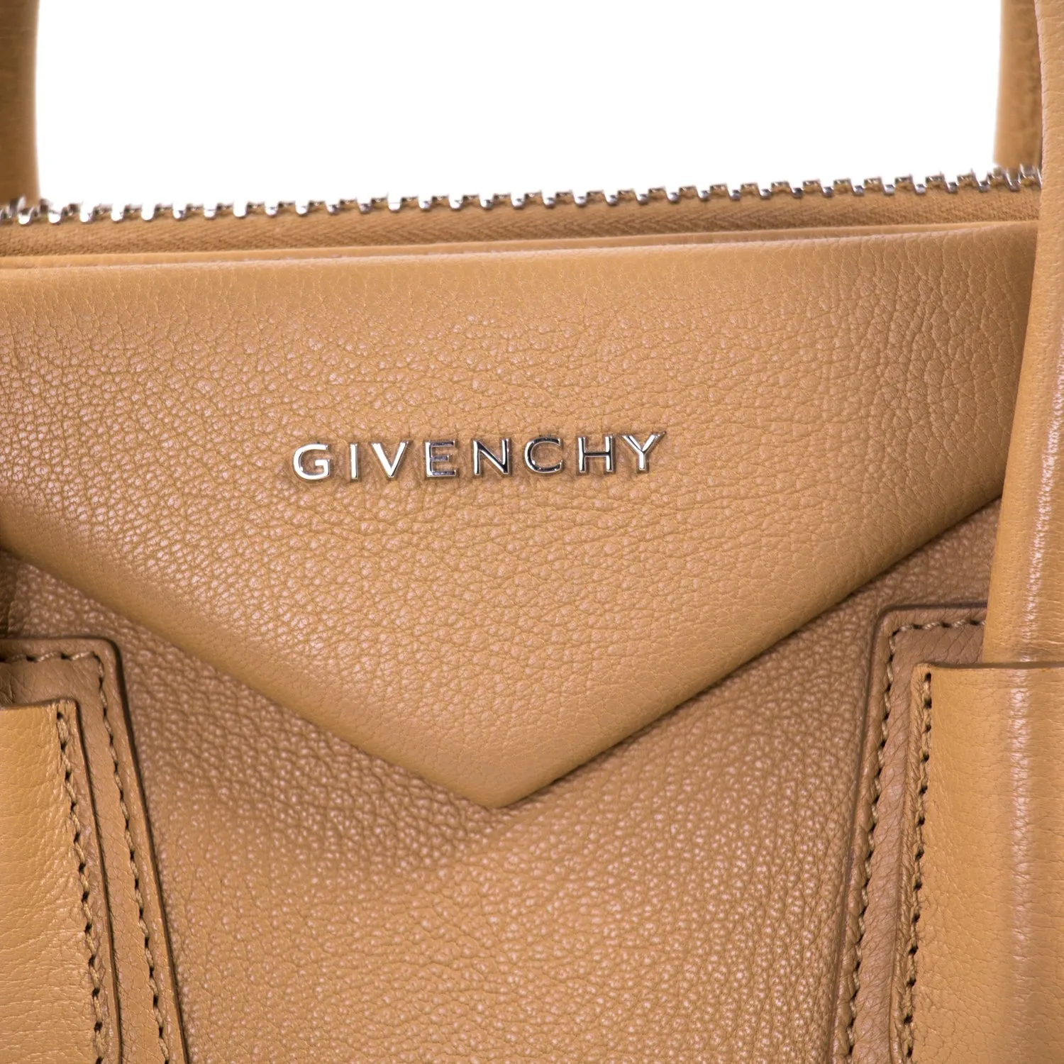 Givenchy Medium Antigona Stachel