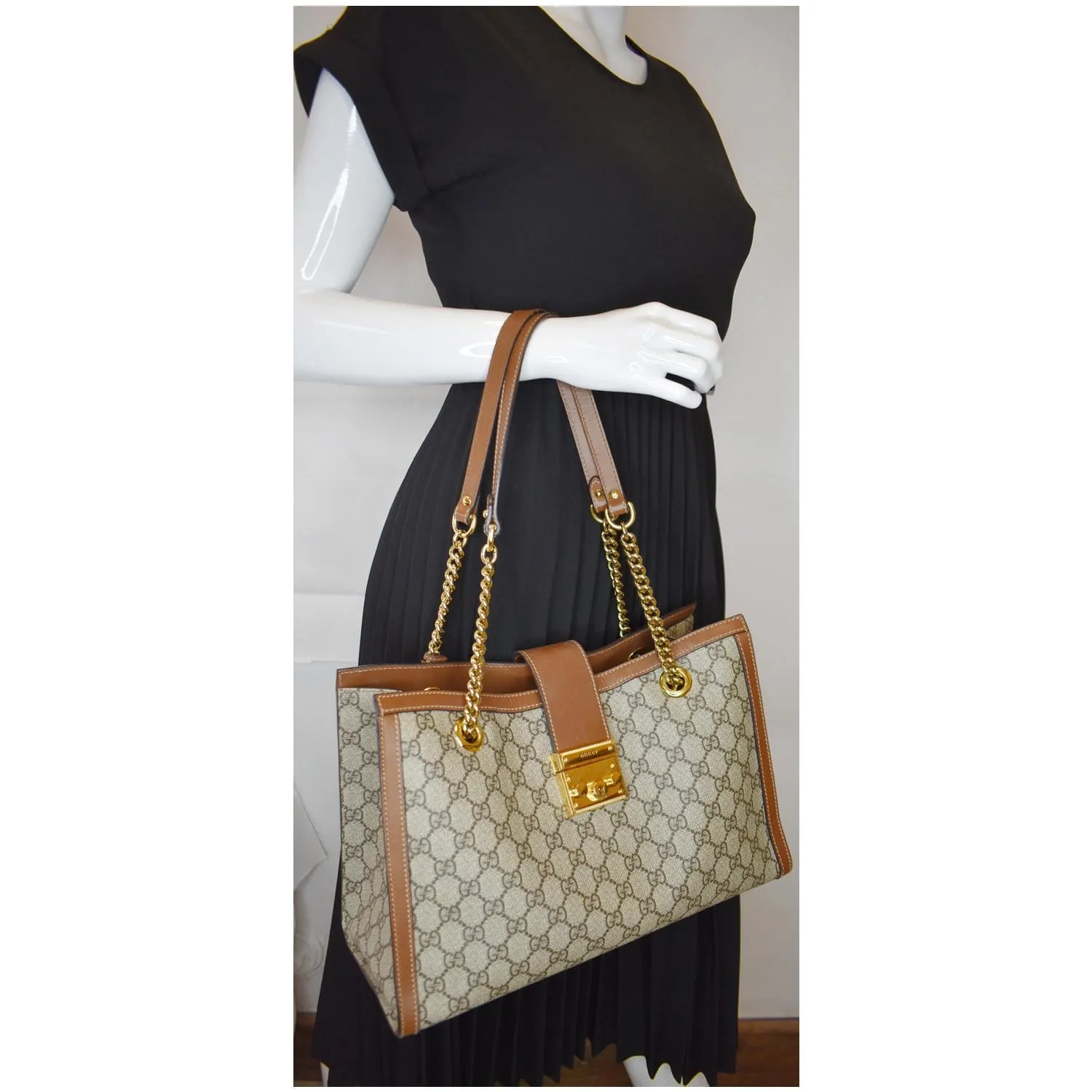 GUCCI Padlock Medium GG Supreme Canvas Shoulder Bag Beige 479197