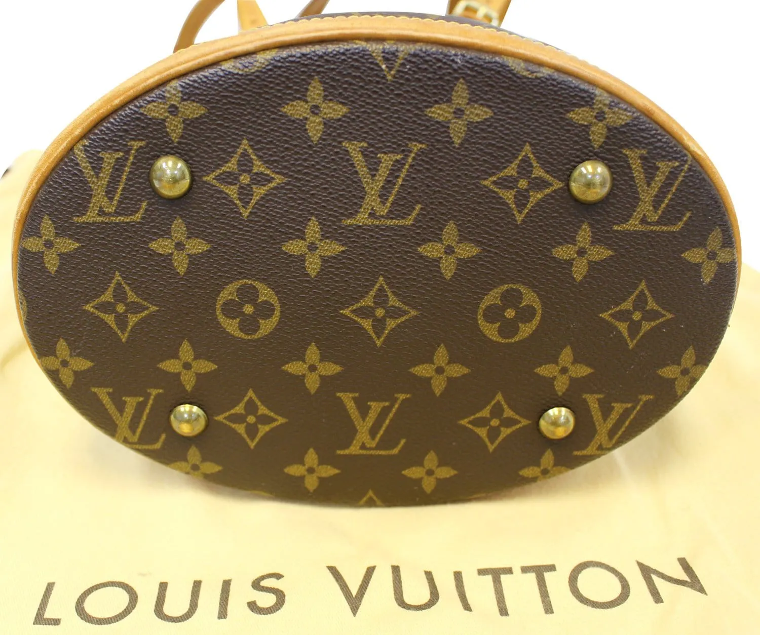 LOUIS VUITTON Bucket PM Monogram Canvas Shoulder Bag
