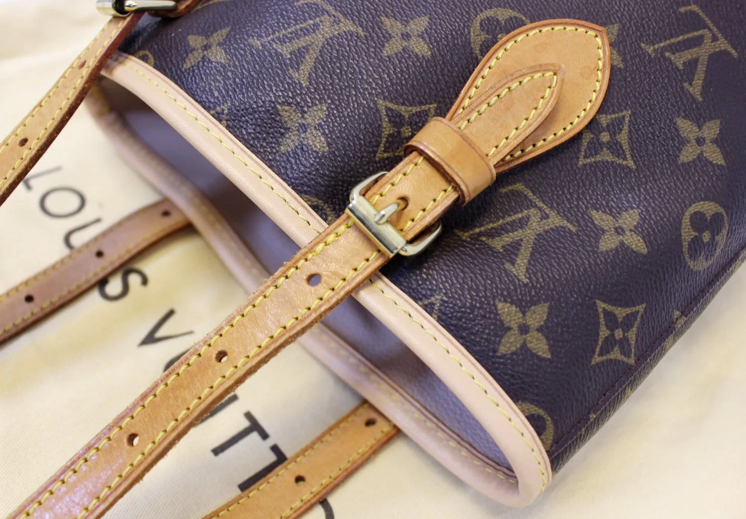 LOUIS VUITTON Bucket PM Monogram Canvas Shoulder Bag