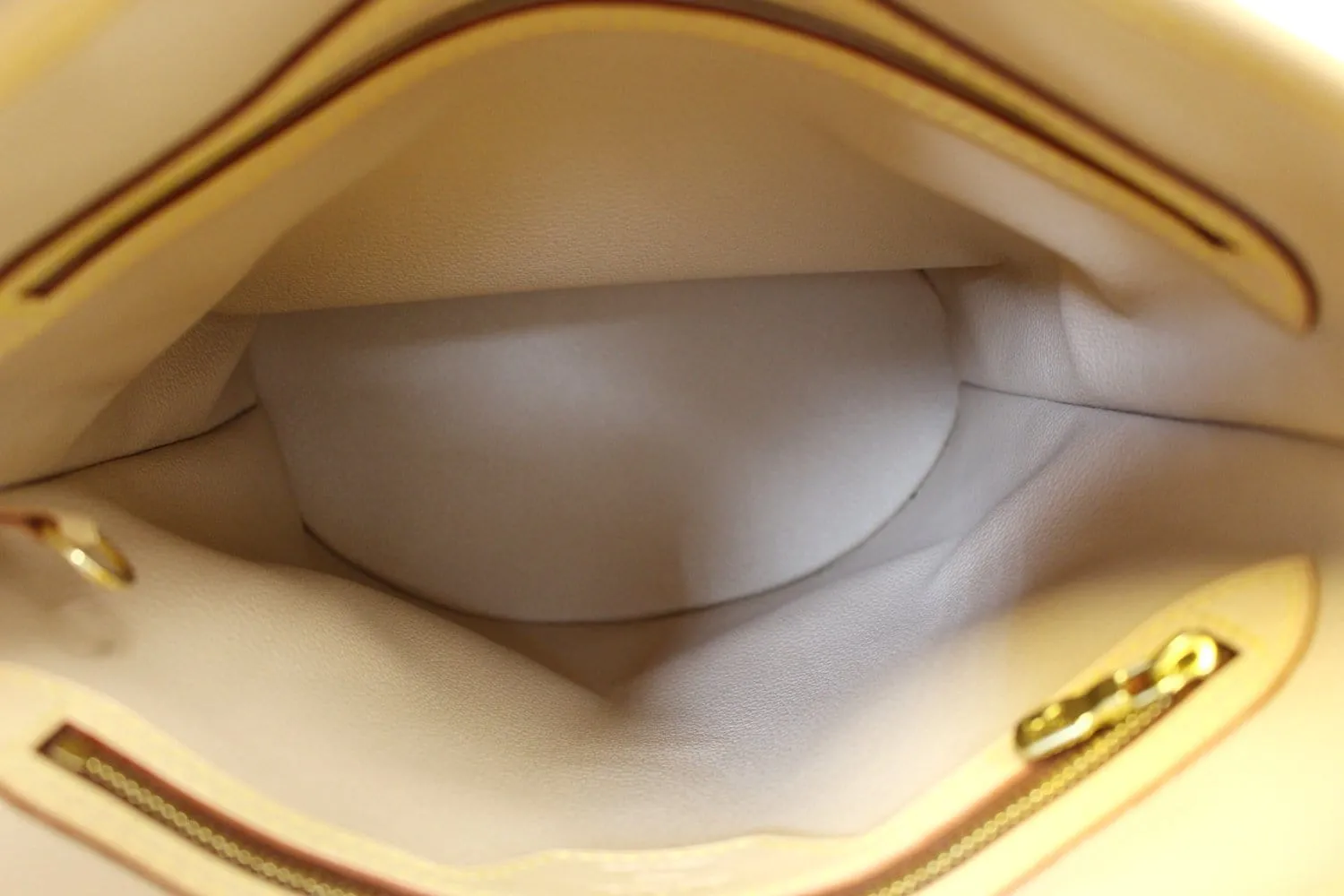LOUIS VUITTON Bucket PM Monogram Canvas Shoulder Bag