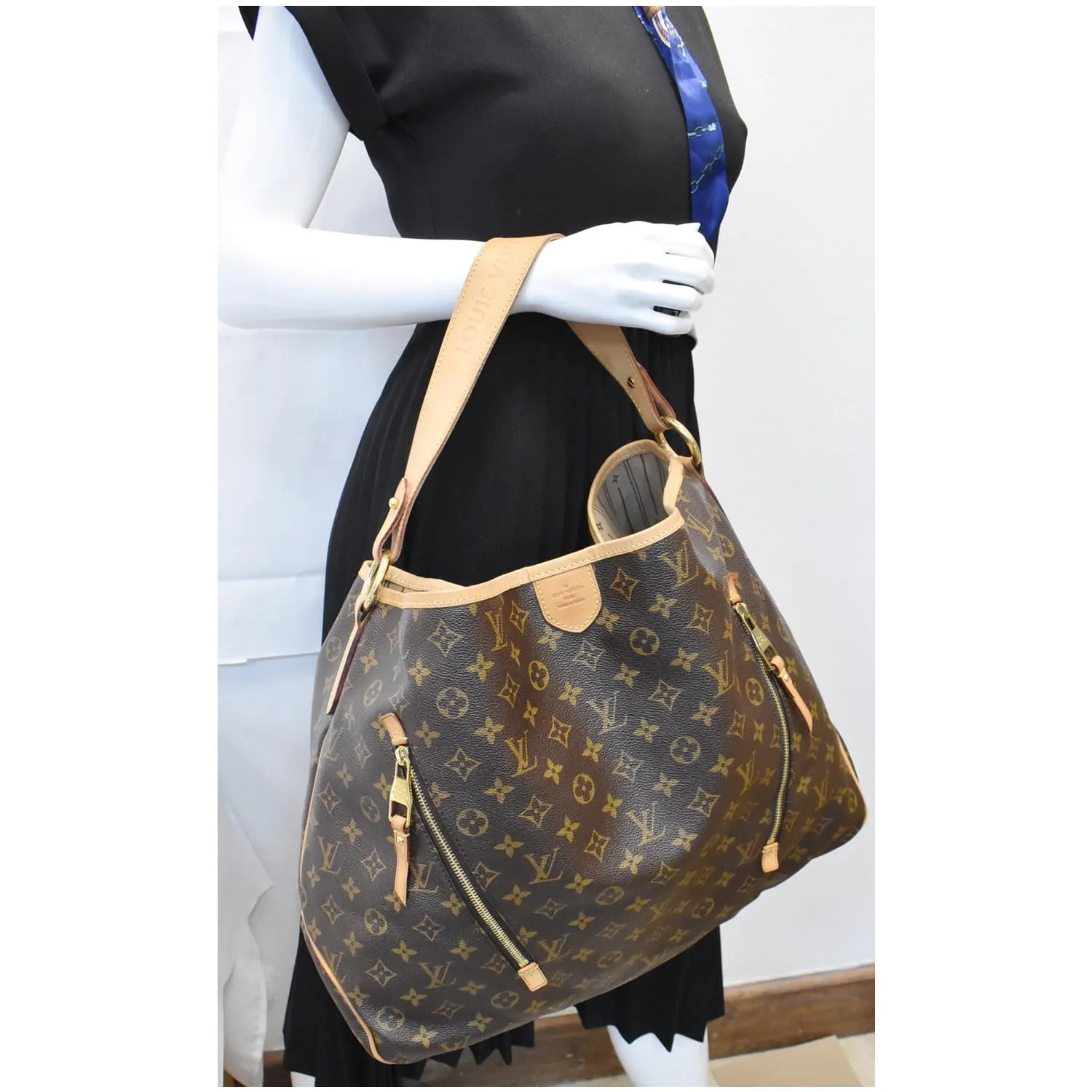 LOUIS VUITTON Delightful GM Monogram Canvas Shoulder Bag Brown