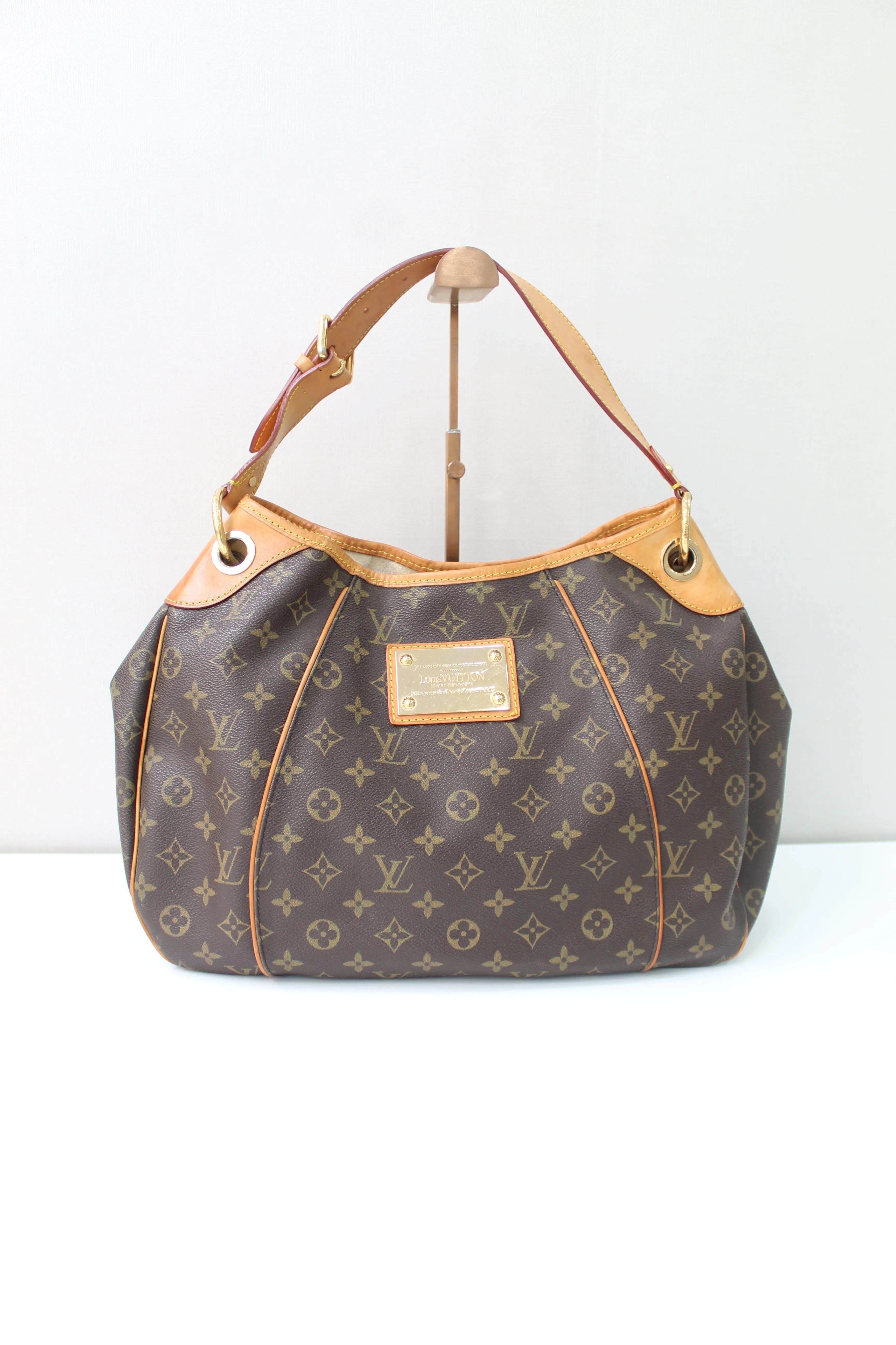 Louis Vuitton Galliera PM