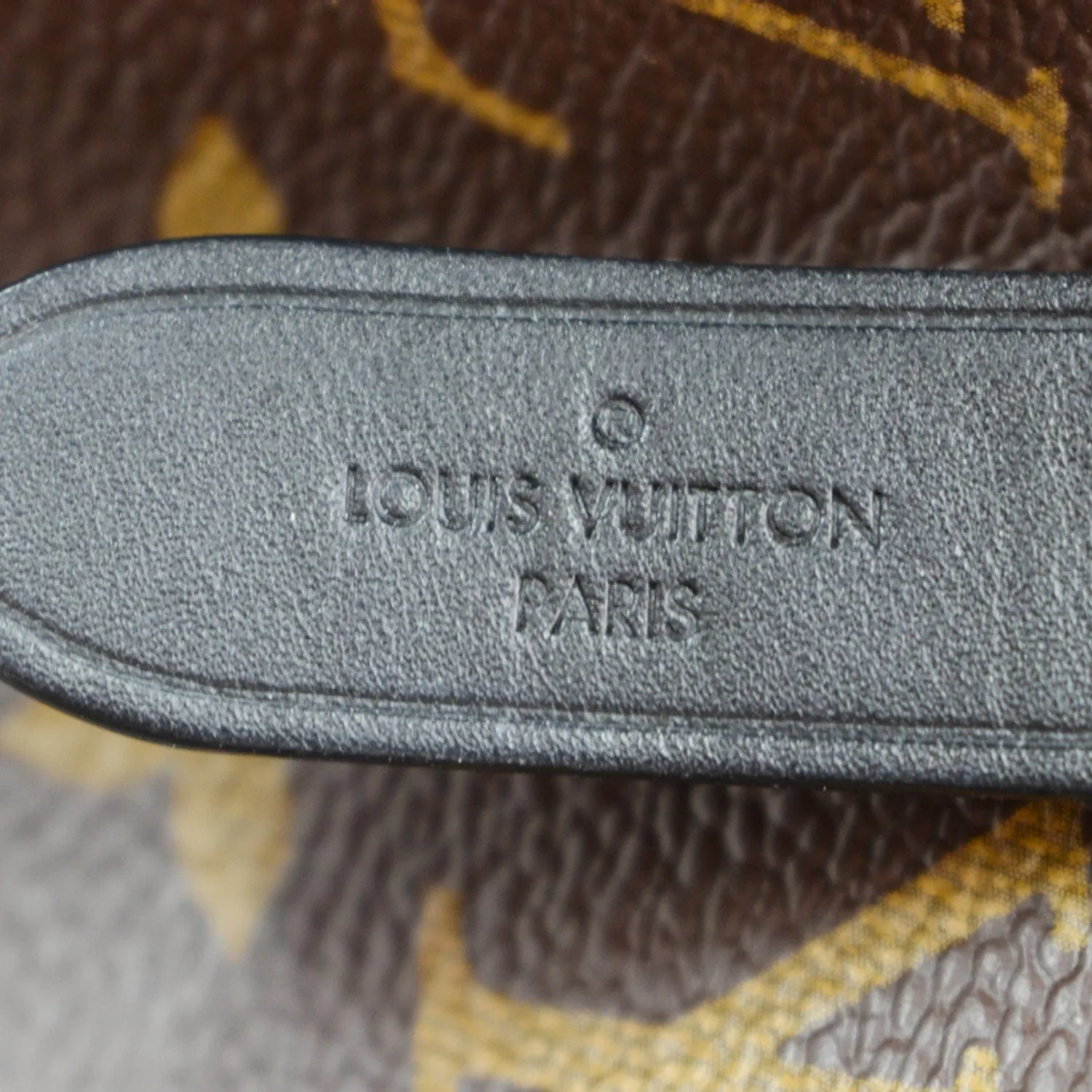 LOUIS VUITTON Neonoe Monogram Canvas Shoulder Bag Brown