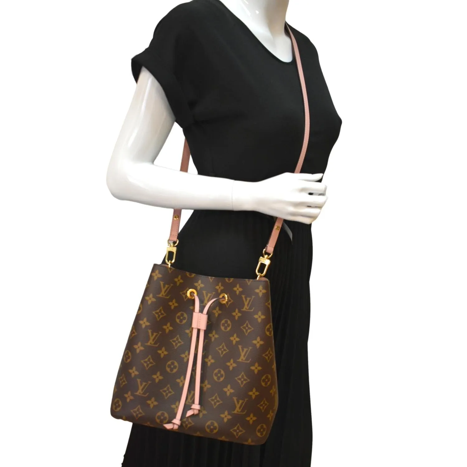 LOUIS VUITTON Neonoe Monogram Canvas Shoulder Bag Rose Ballerine