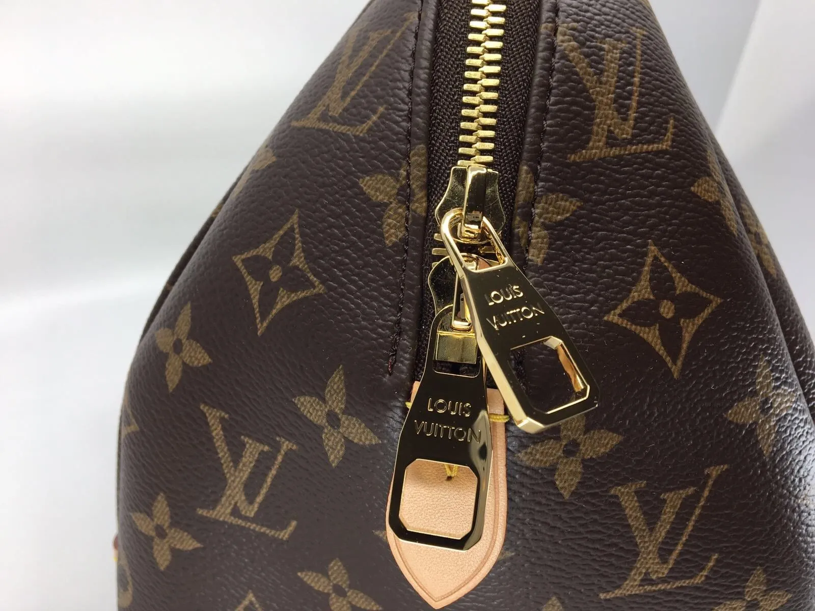 Monogram Segur NM