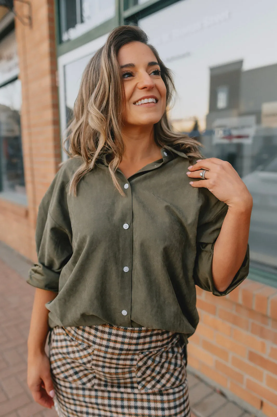 The Menswear Button Shirt - Khaki