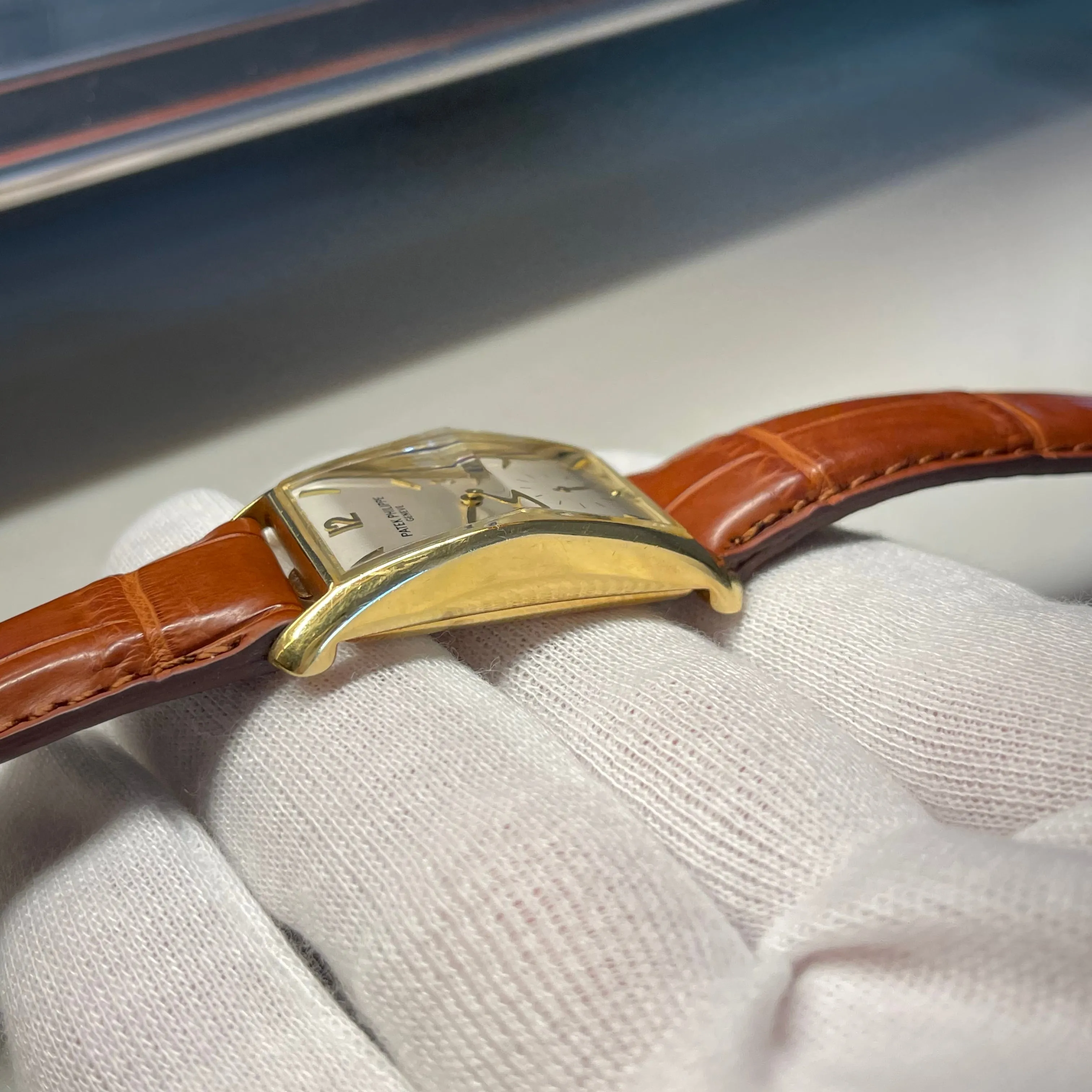 Vintage 1950’s Patek Philippe Hour Glass 2468 Sigma Silver Dial Dress Wristwatch